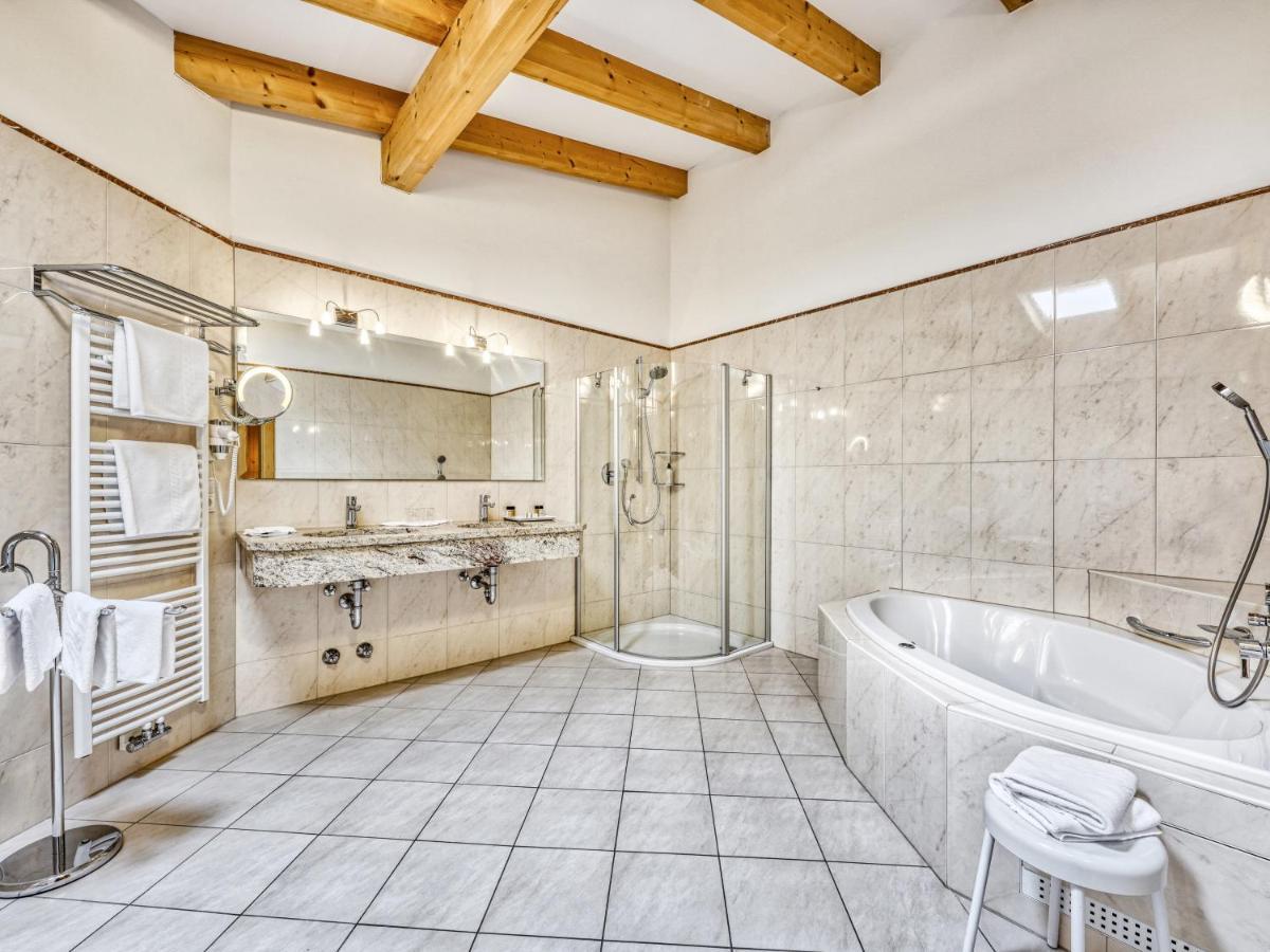 Hotel Traubenheim Tirolo Zewnętrze zdjęcie
