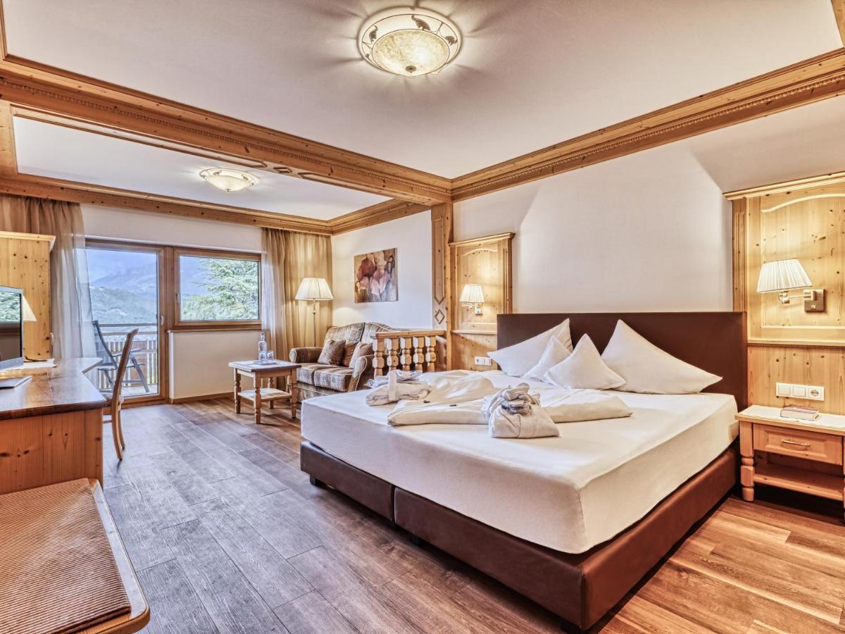 Hotel Traubenheim Tirolo Zewnętrze zdjęcie